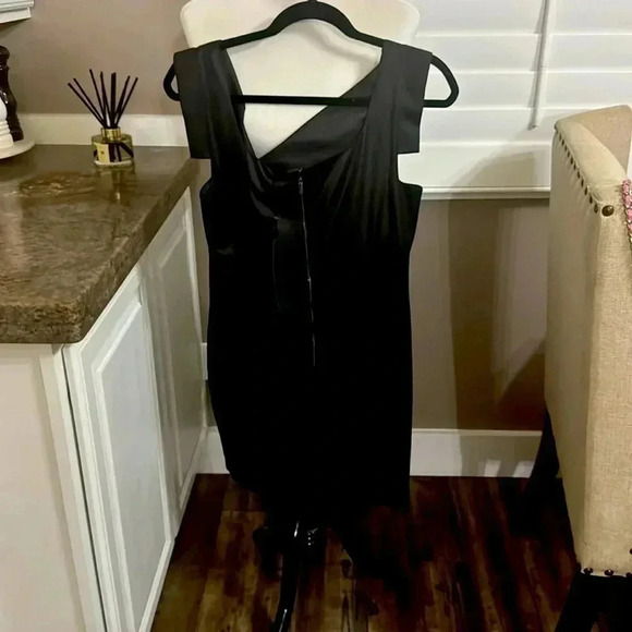 BLACK HALO JACKIE O MINI DRESS 
NWT
8146 - Picture 2 of 6